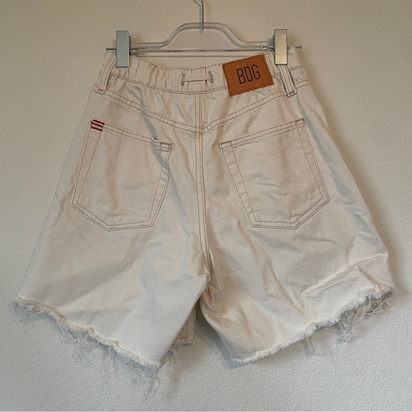Off white/cream BDG Pull-On Baggy Denim Short - Picture 2 of 6